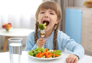 عادت به خوردن میوه و سبزیجات تازه