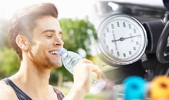 تنظیم فشار خون با نوشیدن آب