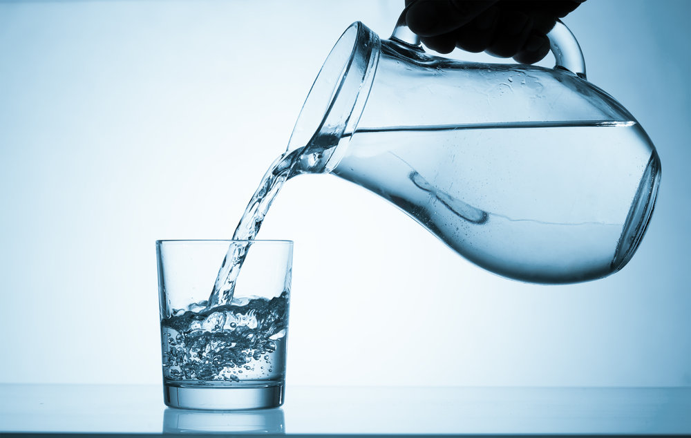 نوشیدن آب برای تنظیم فشار خون